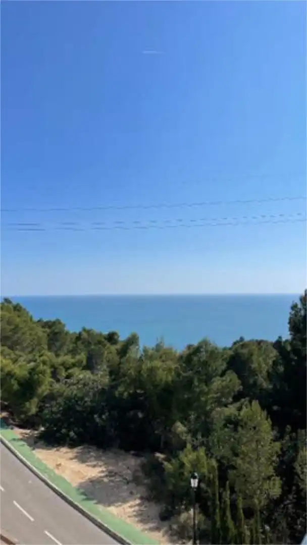 Einfamilien-Reihenhaus zum Verkauf in Altea Hills Einfamilien-Reihenhaus zum Verkauf in Altea mit Heizung, Privatgarten und Terrasse
