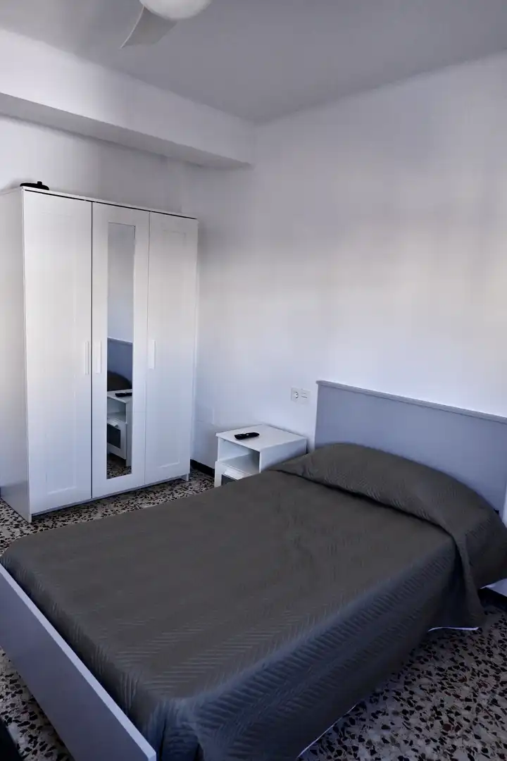 Bedroom of Flat for share in Almería  with Air Conditioner and Furnished