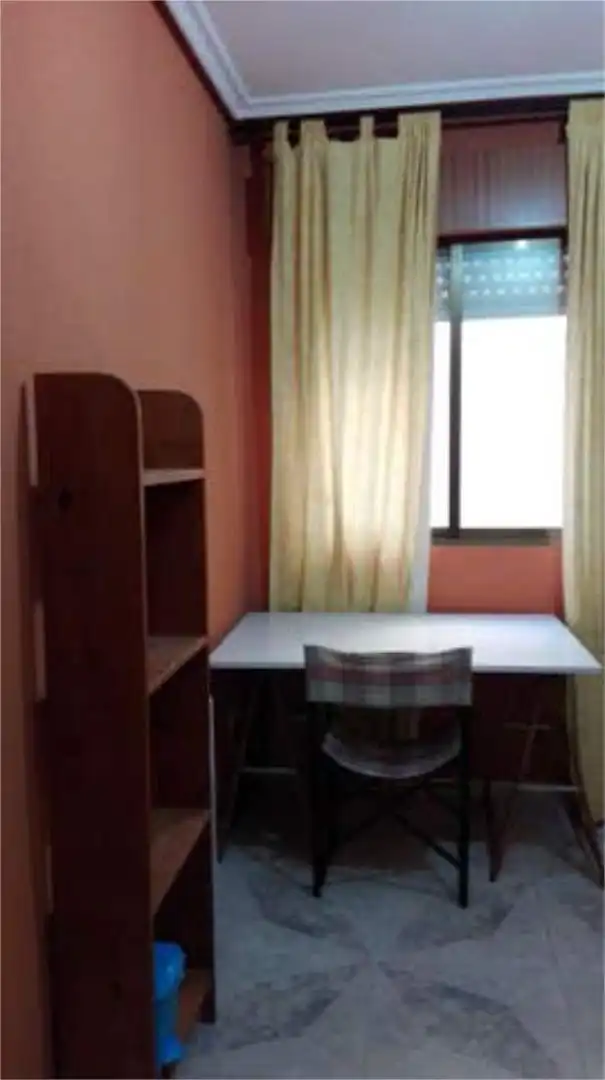 Flat for rent in Los Pinos - El Pilar Bedroom of Flat for rent in Plasencia with Heating, Terrace and Furnished