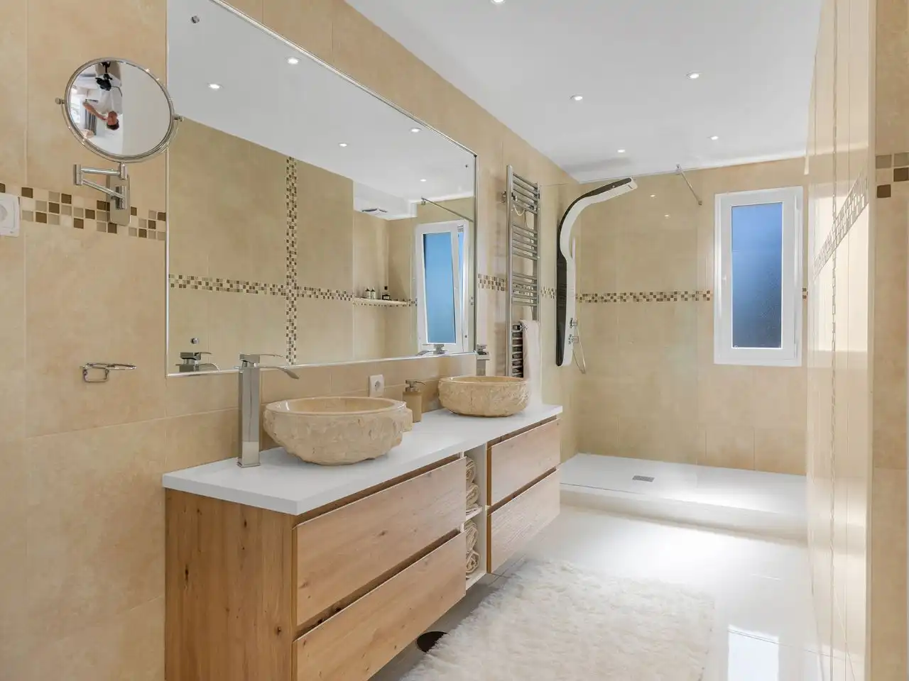 Country homes for sale in Guadalobón Bathroom of Country homes for sale in Estepona with Air Conditioner, Heating and Private garden