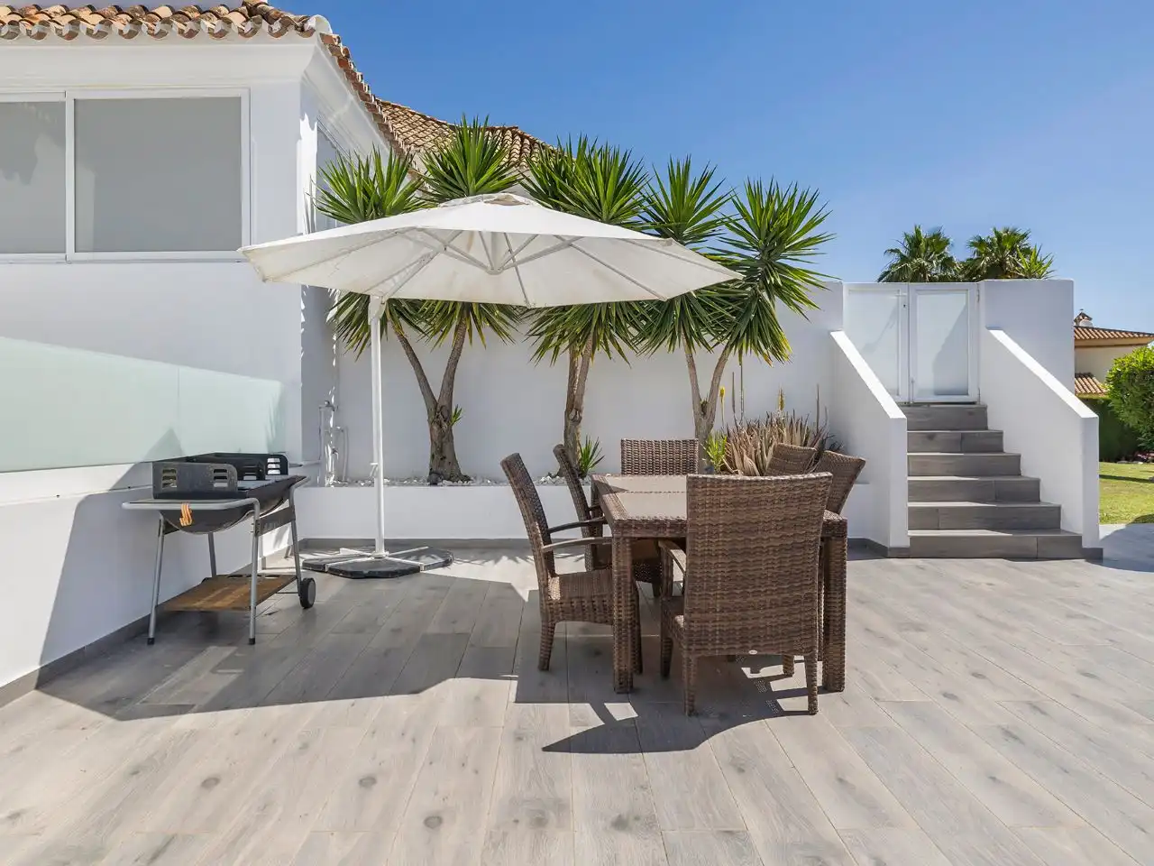 Country homes for sale in Guadalobón Terrace of Country homes for sale in Estepona with Air Conditioner, Heating and Private garden