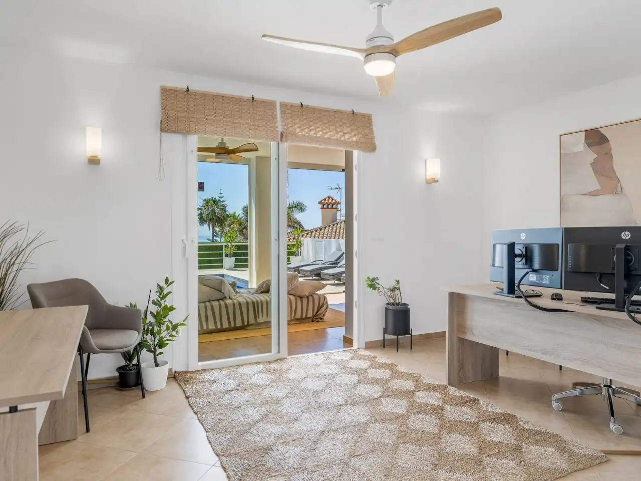 Country homes for sale in Guadalobón Living room of Country homes for sale in Estepona with Air Conditioner, Heating and Private garden