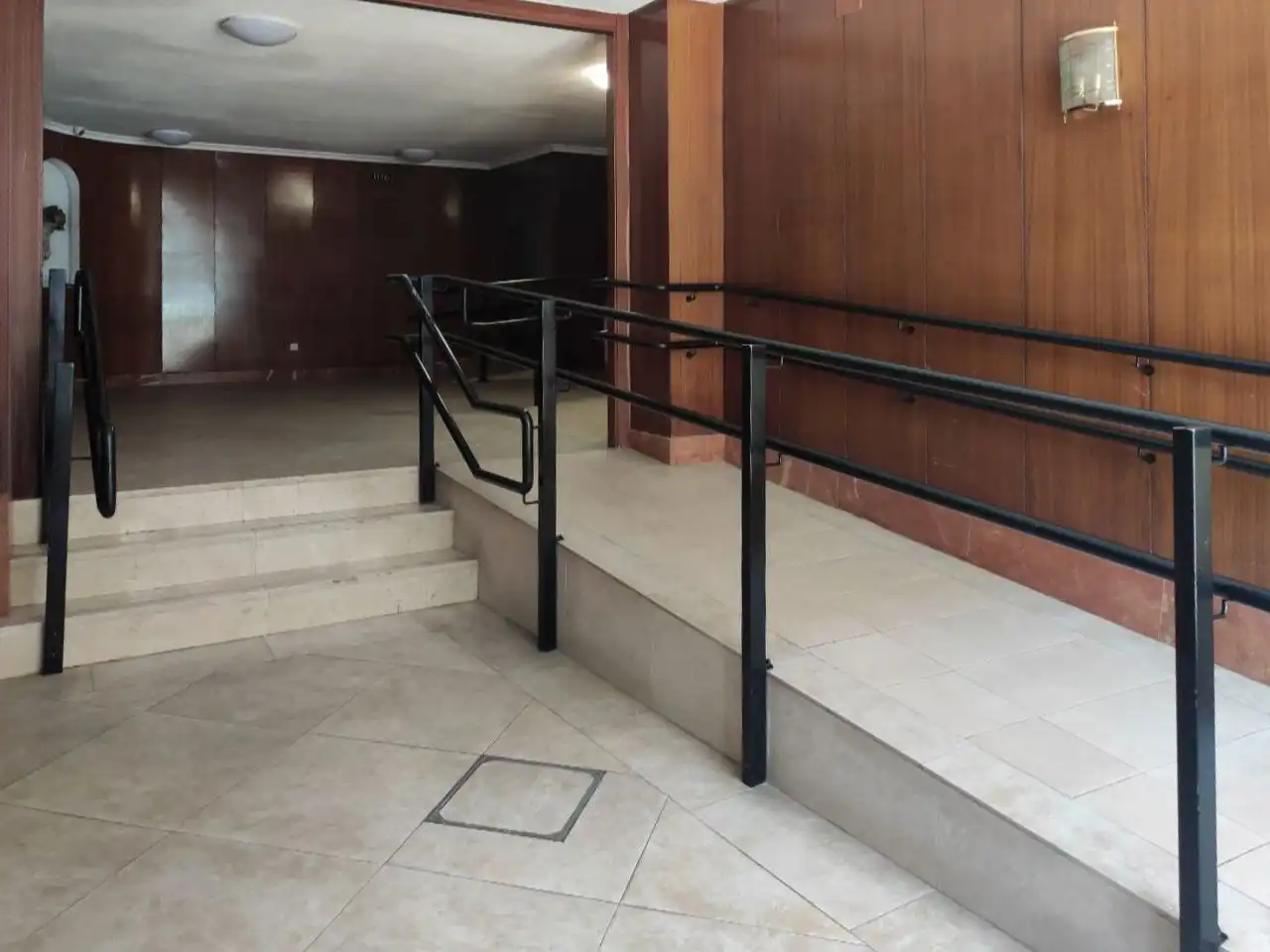Wohnung zur Miete in Avenida de Portugal, 110, Salesas Wohnung zur Miete in Salamanca mit Heizung, Parkett und Möbliert