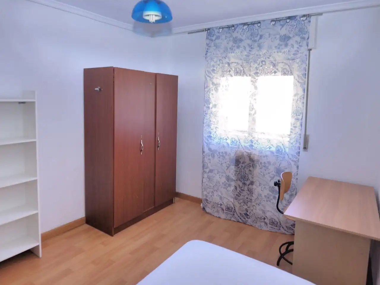 Wohnung zur Miete in Avenida de Portugal, 110, Salesas Schlafzimmer von Wohnung zur Miete in Salamanca mit Heizung, Parkett und Möbliert