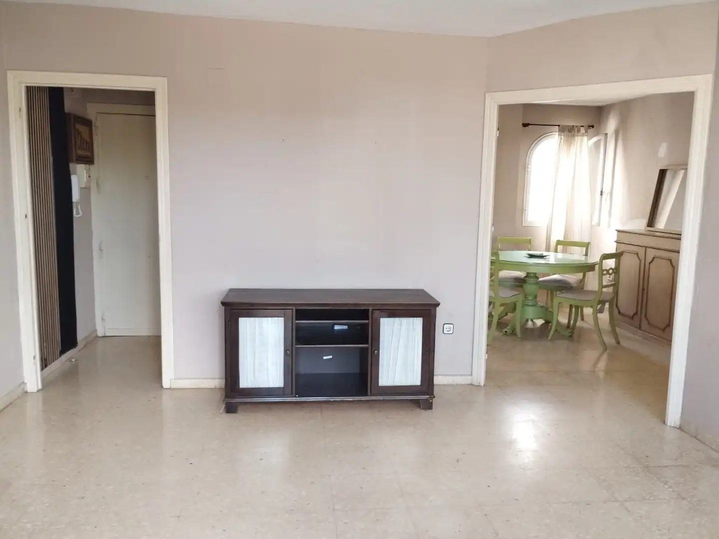 Piso en venta en Calle Cerro de la Atalaya, 9, Lepanto Sala de estar de Piso en venta en Mairena del Aljarafe con Trastero y Balcón