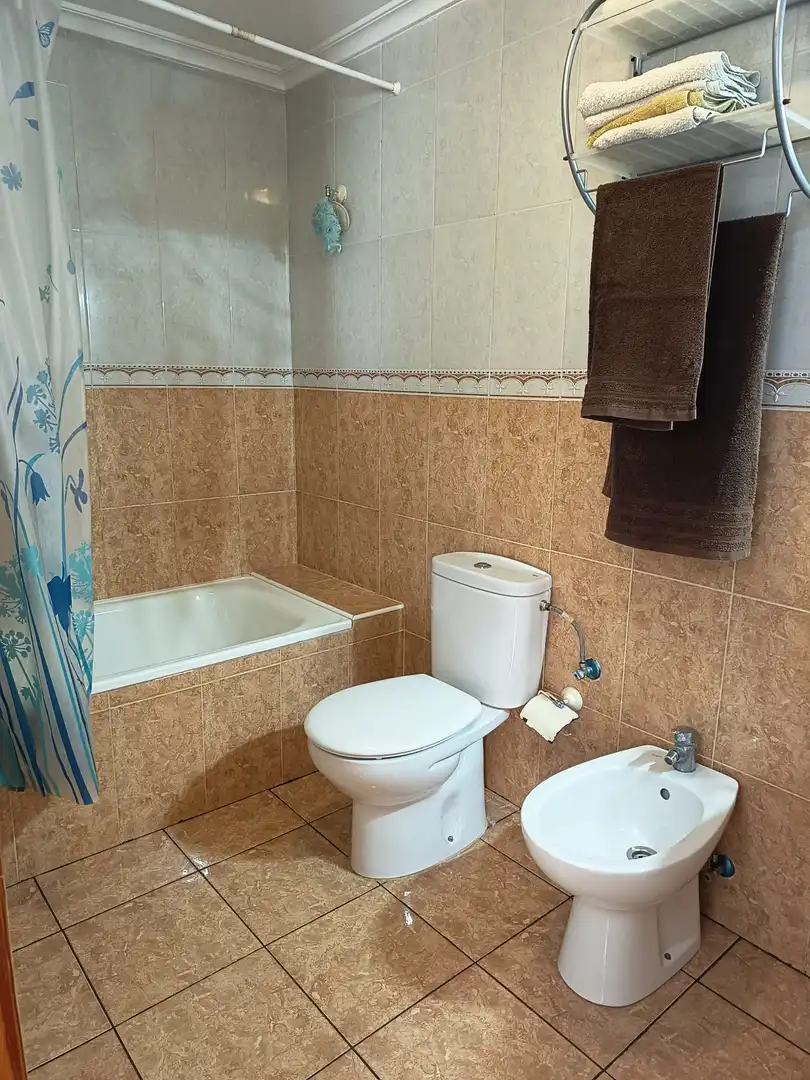 Dúplex en venda a Avenida Callosa Segura, 10, Catral Bany de Dúplex en venda en Catral amb Aire condicionat, Terrassa i Piscina