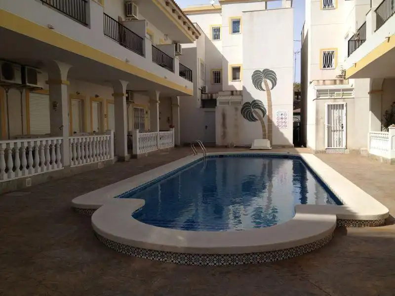 Dúplex en venda a Avenida Callosa Segura, 10, Catral Piscina de Dúplex en venda en Catral amb Aire condicionat, Terrassa i Piscina
