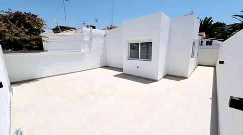 Casa o chalet en venta en Avenida Jose Antonio Tavio, 17, Costa del Silencio, Arona - imagen 2 Foto 2 de Casa o chalet en venta en Avenida Jose Antonio Tavio, 17, Costa del Silencio, Arona