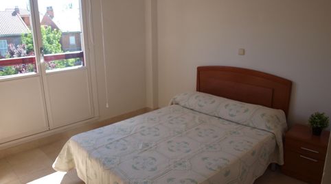 Casa o chalet de alquiler en Paseo Tilos, 4, Simancas, Valladolid - imagen 2 Foto 2 de Casa o chalet de alquiler en Paseo Tilos, 4, Simancas, Valladolid