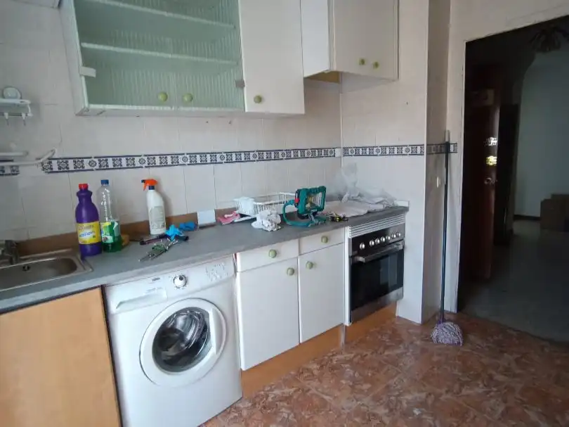 Wohnung zur Miete in Calle San José, 3, Herencia Küche von Wohnung zur Miete in Herencia mit Terrasse und Balkon