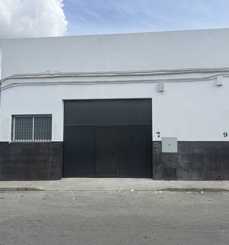 Local comercial en Venta en Calle Gladiolo, 14 en Valencina de la Concepción
