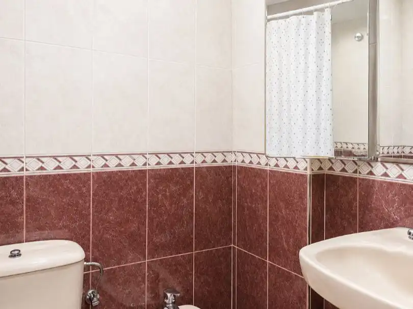 Bathroom of Flat for sale in  Madrid Capital