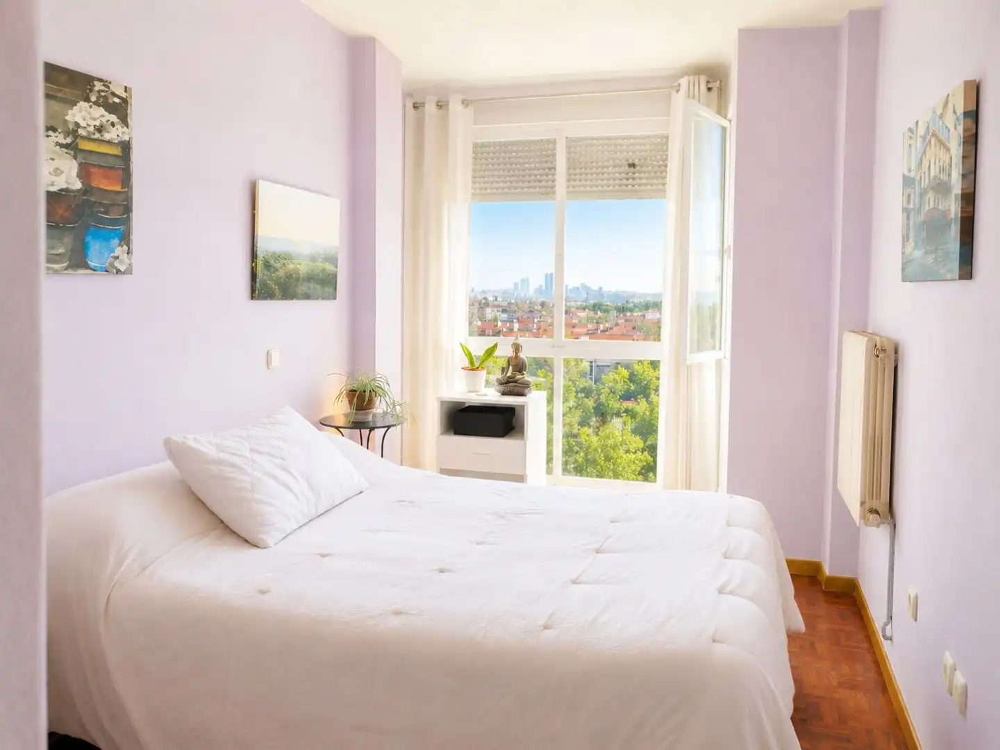Bedroom of Flat for sale in  Madrid Capital