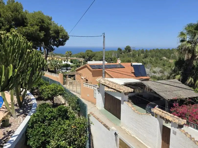 Houses for sale in Carrer de la Mora, 3, El Montgó Exterior view of Houses for sale in Dénia with Air Conditioner, Heating and Private garden