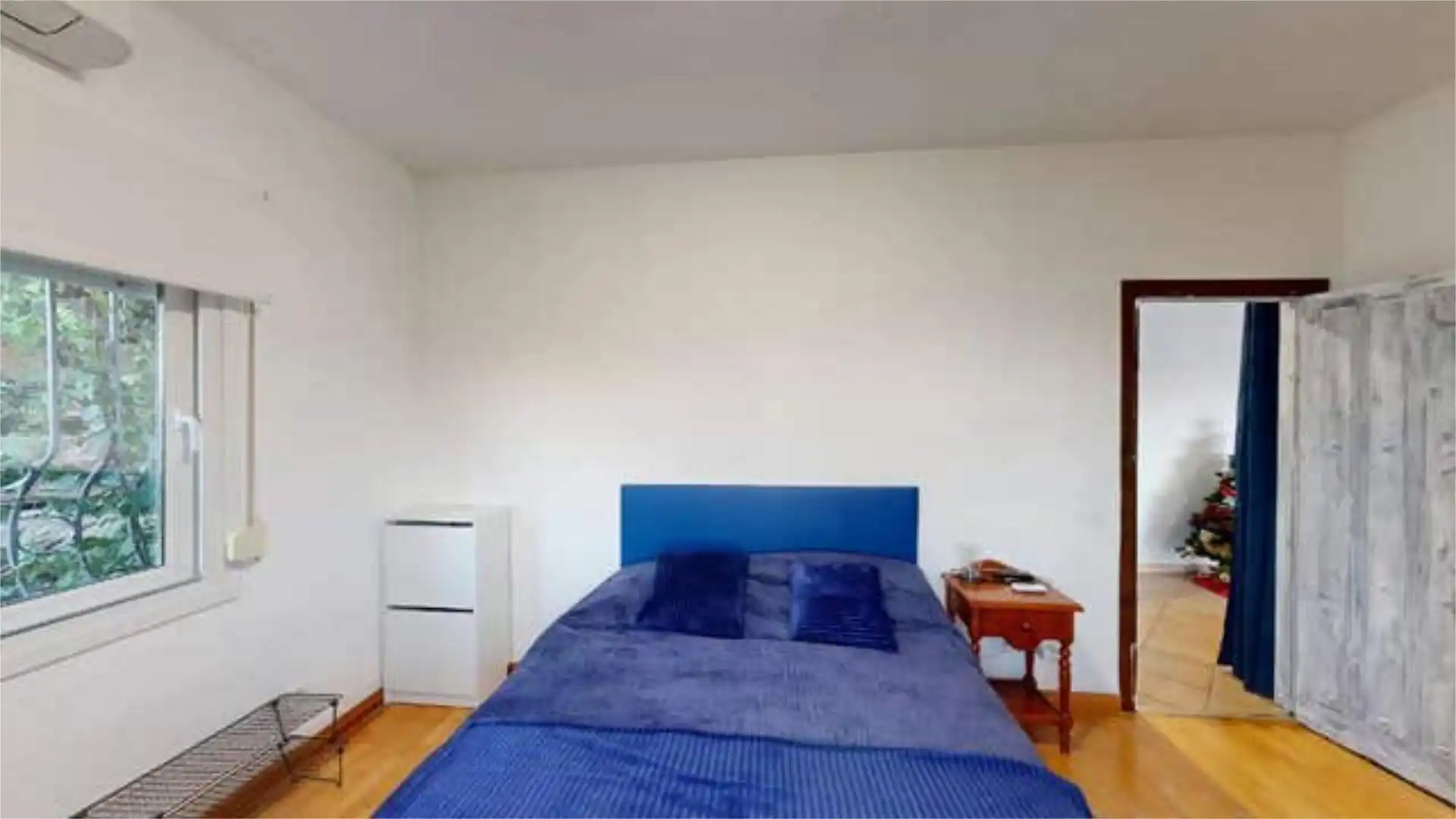 Casa adosada en venta en Buenas Noches Habitación de Casa adosada en venta en Estepona con Terraza y Piscina