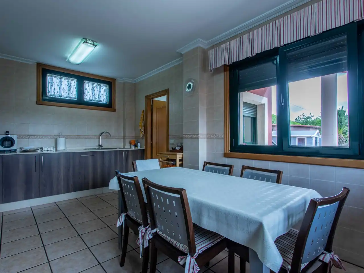 Houses for sale in Lugar Cances, 28, A Coruña Capital Dining room of Houses for sale in A Coruña Capital with Terrace and Balcony
