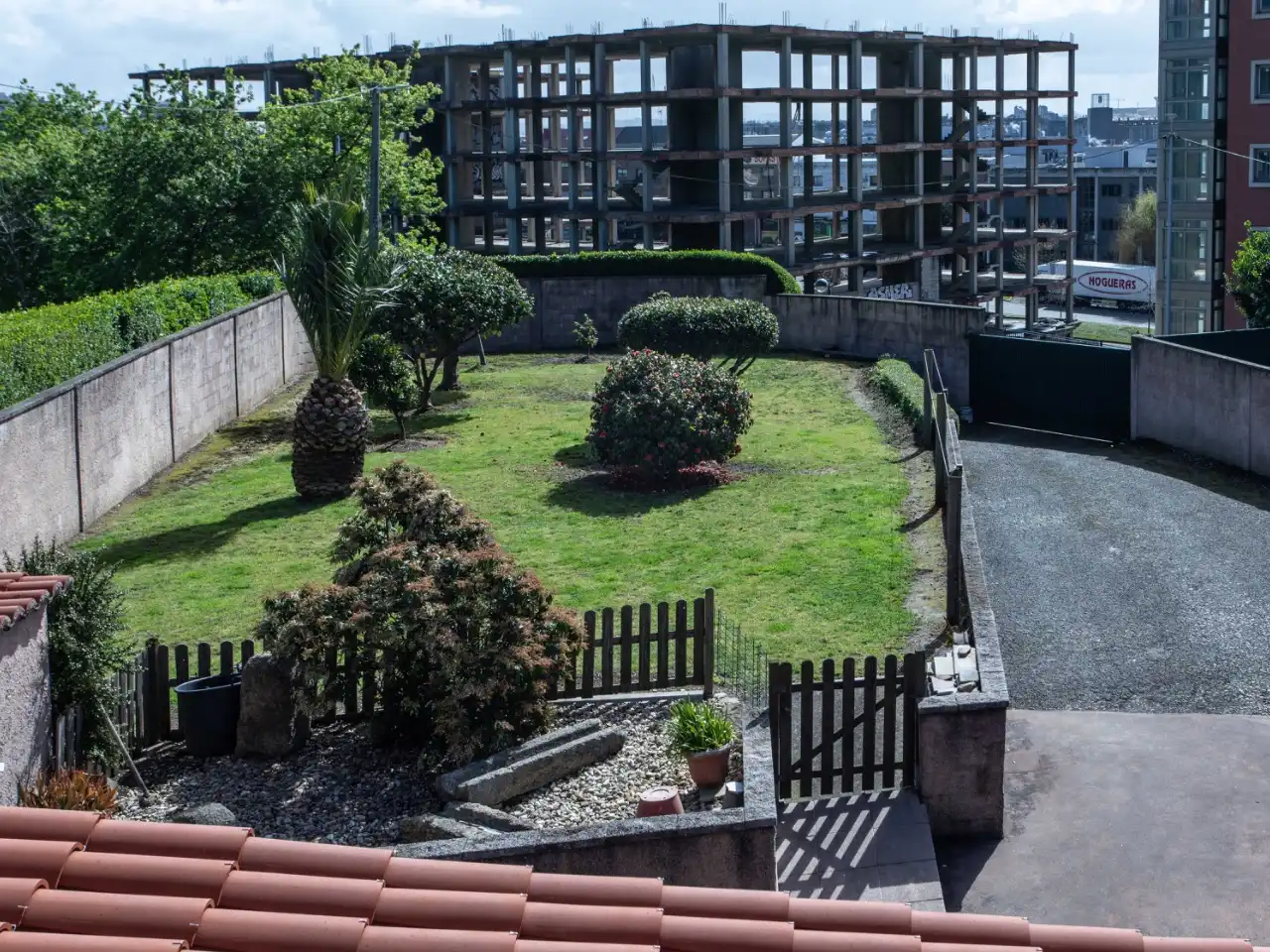 Houses for sale in Lugar Cances, 28, A Coruña Capital Garden of Houses for sale in A Coruña Capital with Terrace and Balcony