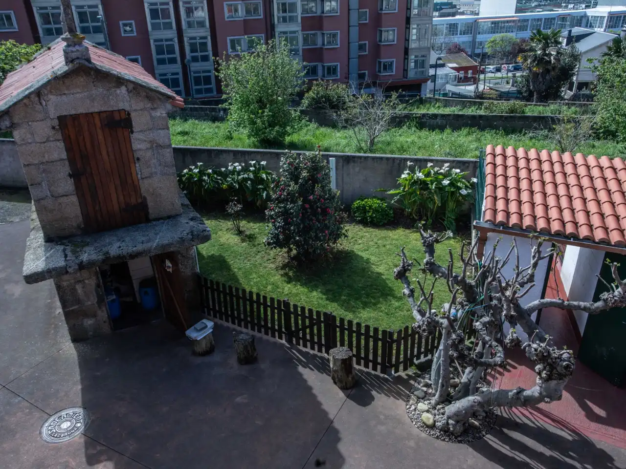 Houses for sale in Lugar Cances, 28, A Coruña Capital Garden of Houses for sale in A Coruña Capital with Terrace and Balcony