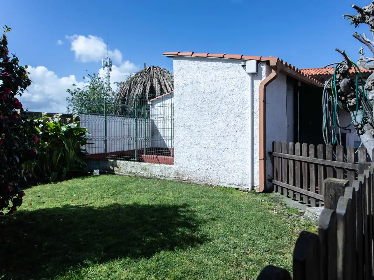 Houses for sale in Lugar Cances, 28, A Coruña Capital Exterior view of Houses for sale in A Coruña Capital with Terrace and Balcony