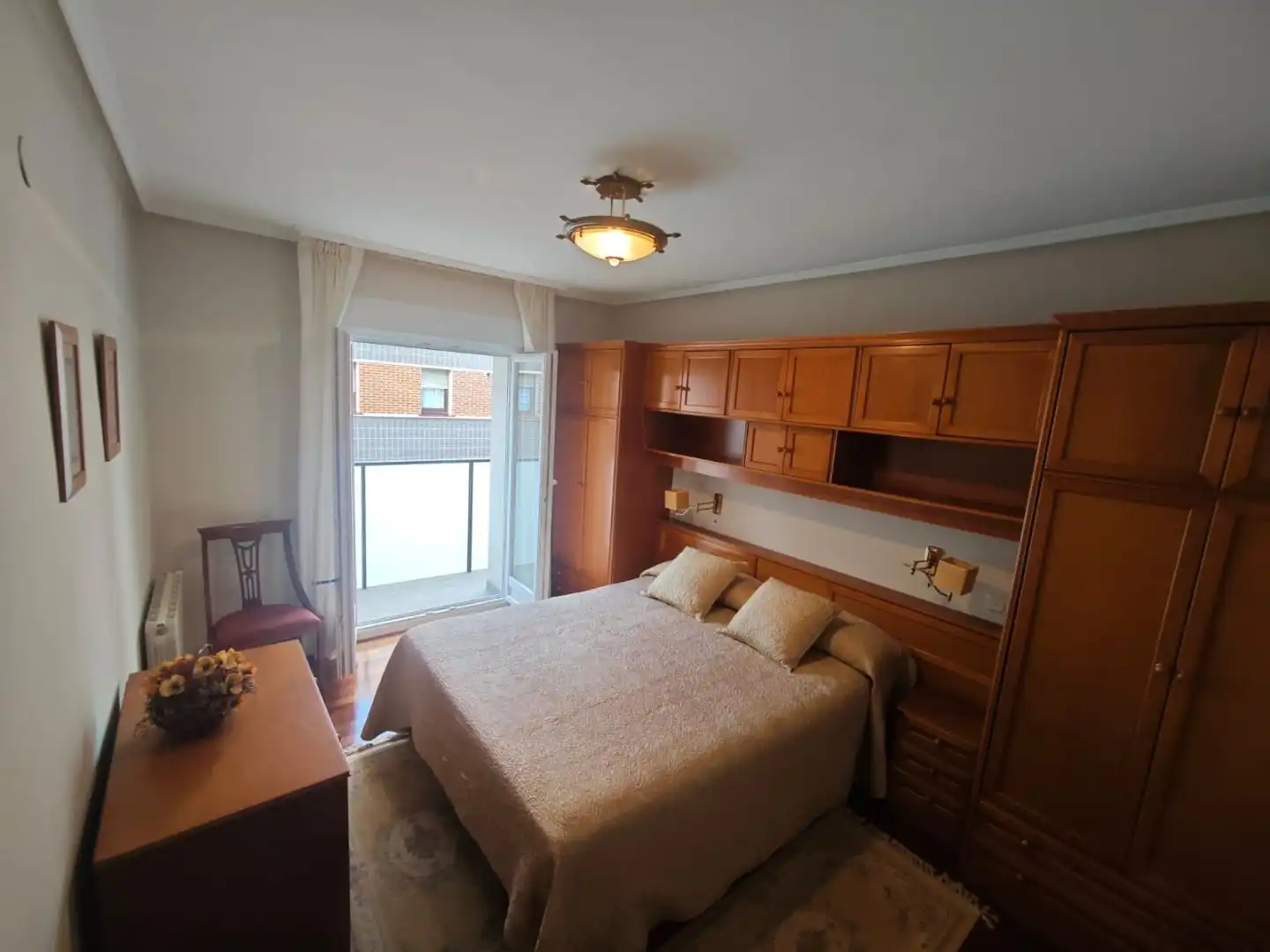 Piso en venta en Bailen Kalea, 3, Azeta - Abatxolo Habitación de Piso en venta en Portugalete con Balcón