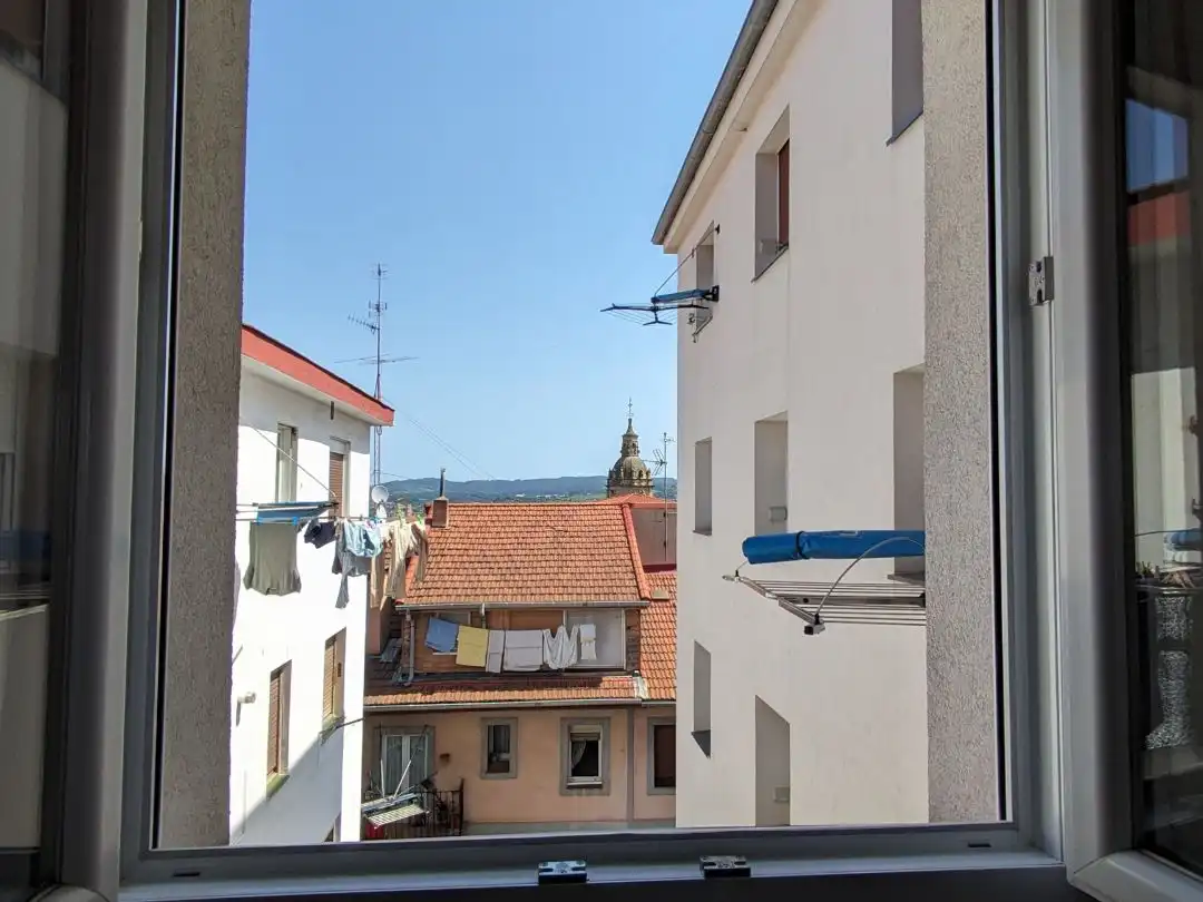 Piso en venta en Bailen Kalea, 3, Azeta - Abatxolo Terraza de Piso en venta en Portugalete con Balcón