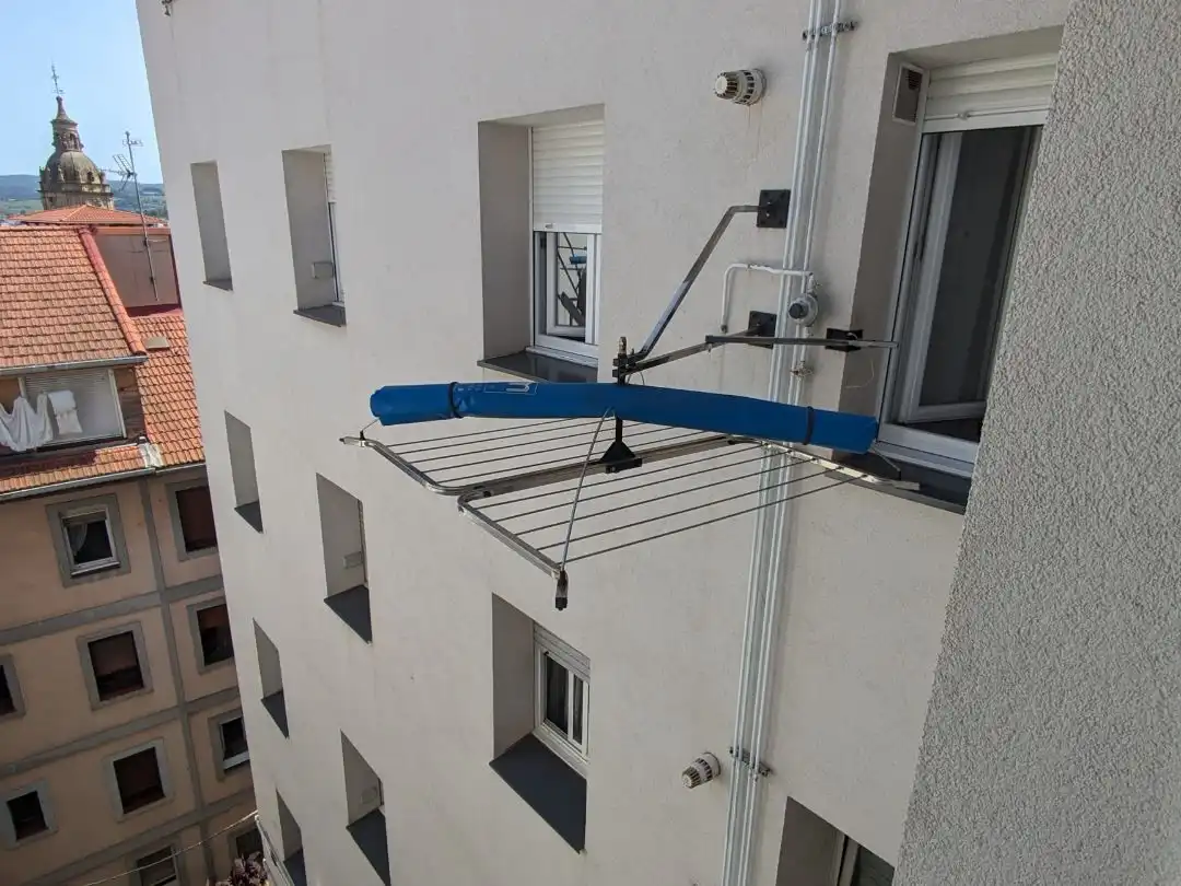 Piso en venta en Bailen Kalea, 3, Azeta - Abatxolo Terraza de Piso en venta en Portugalete con Balcón