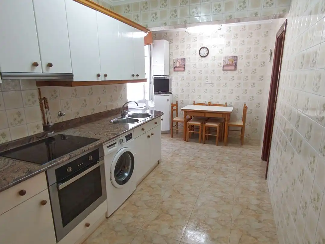 Piso en venta en Bailen Kalea, 3, Azeta - Abatxolo Cocina de Piso en venta en Portugalete con Balcón
