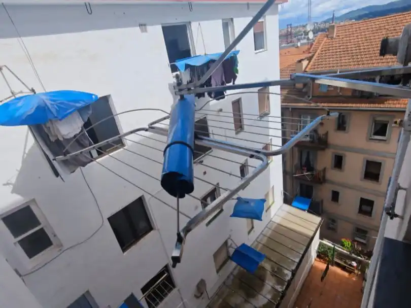 Piso en venta en Bailen Kalea, 3, Azeta - Abatxolo Terraza de Piso en venta en Portugalete con Balcón