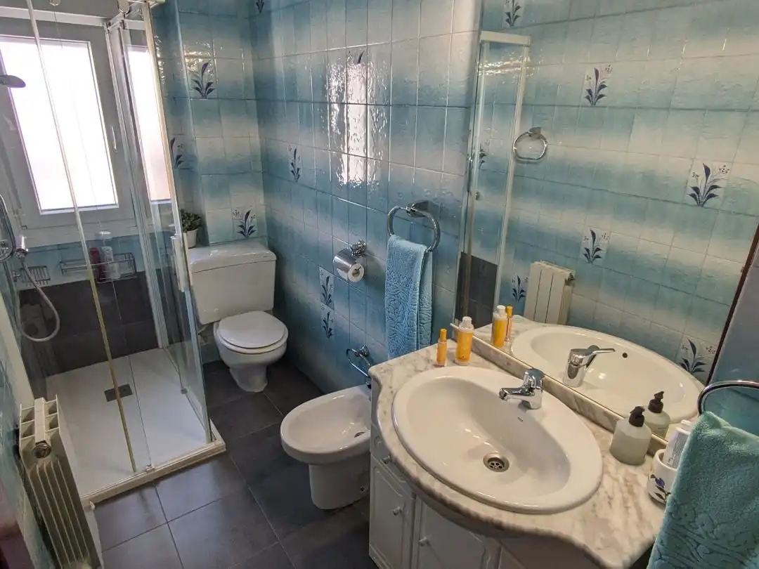 Piso en venta en Bailen Kalea, 3, Azeta - Abatxolo Baño de Piso en venta en Portugalete con Balcón