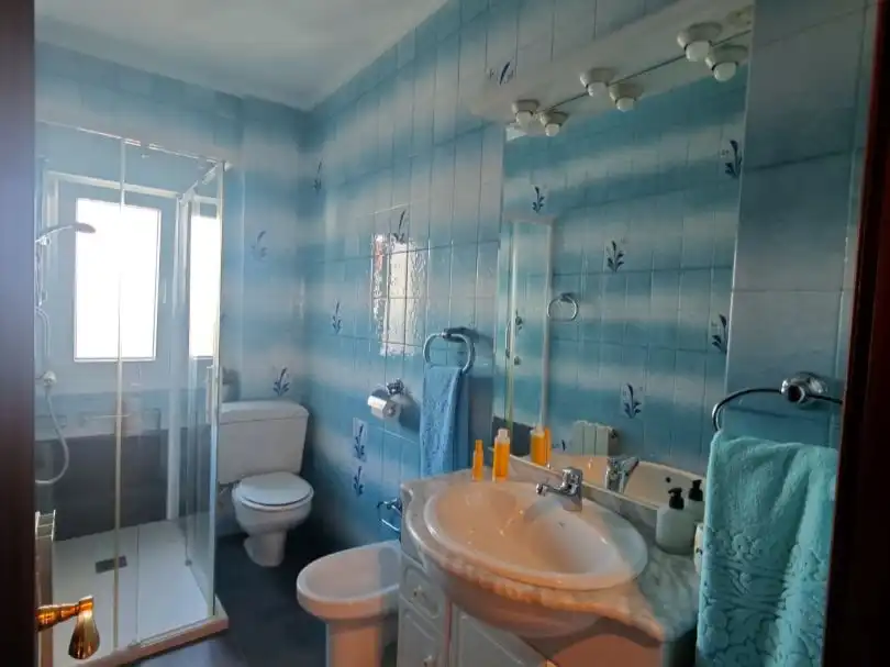 Piso en venta en Bailen Kalea, 3, Azeta - Abatxolo Baño de Piso en venta en Portugalete con Balcón