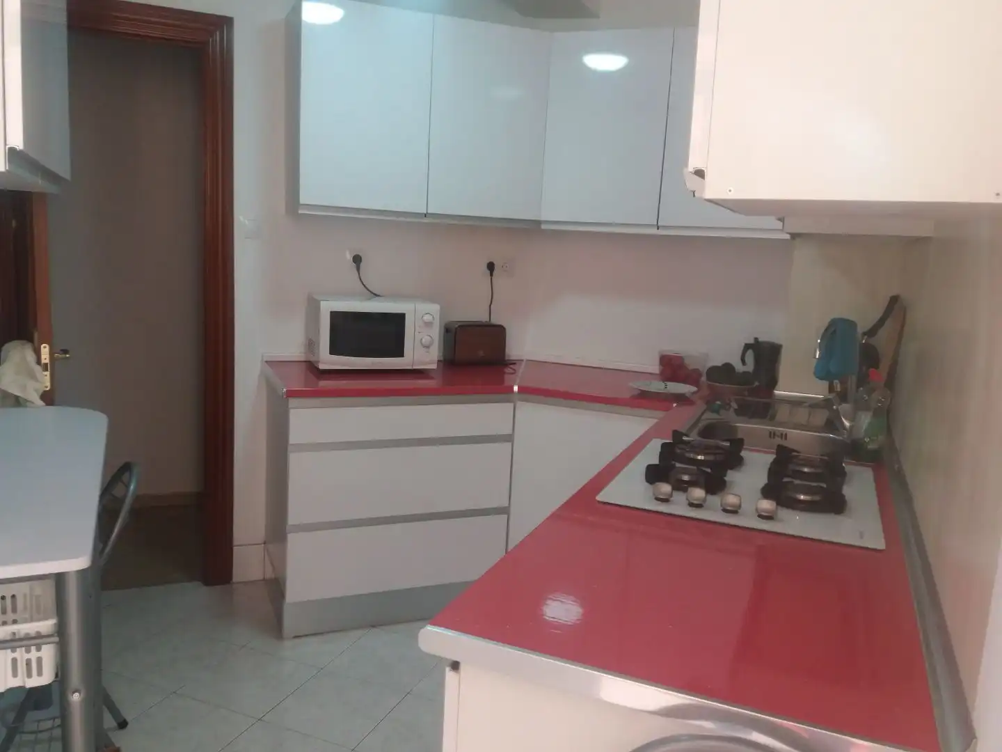 Room in Avenida de América, 45, Barrio de Zaidín Kitchen of Flat for share in Granada with Furnished, Balcony and Video intercom