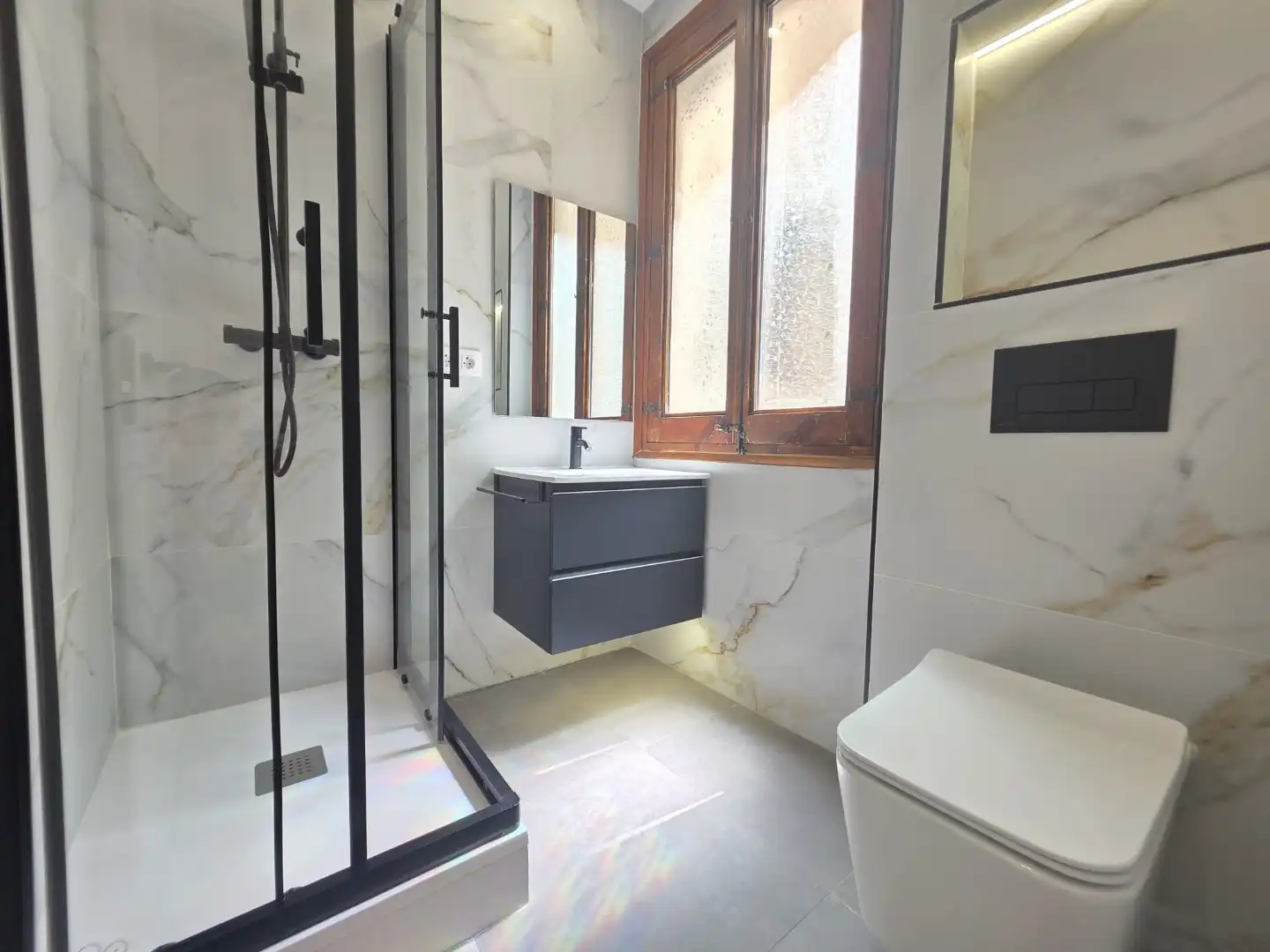 Piso en venta en Carrer de la Portaferrissa, 19, Barri Gòtic Baño de Piso en venta en Barcelona Capital con Aire acondicionado, Terraza y Balcón