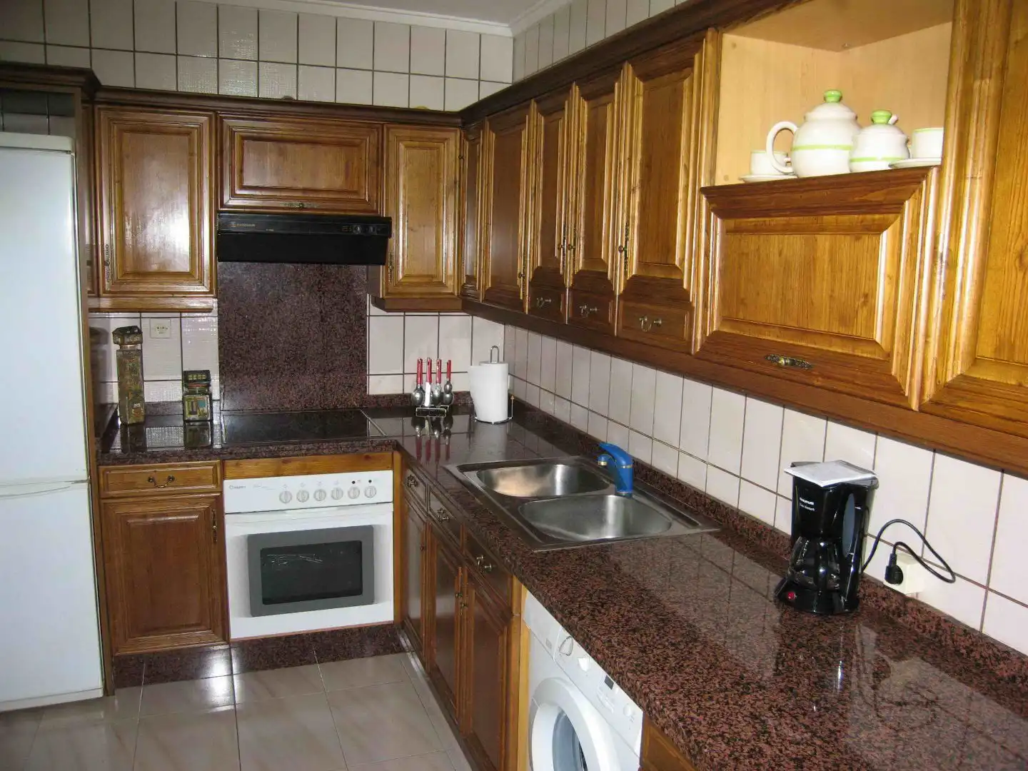 Wohnung zur Miete in Calle del General Elorza, 27, Salesas - Foncalada - Campoamor Küche von Wohnung zur Miete in Oviedo