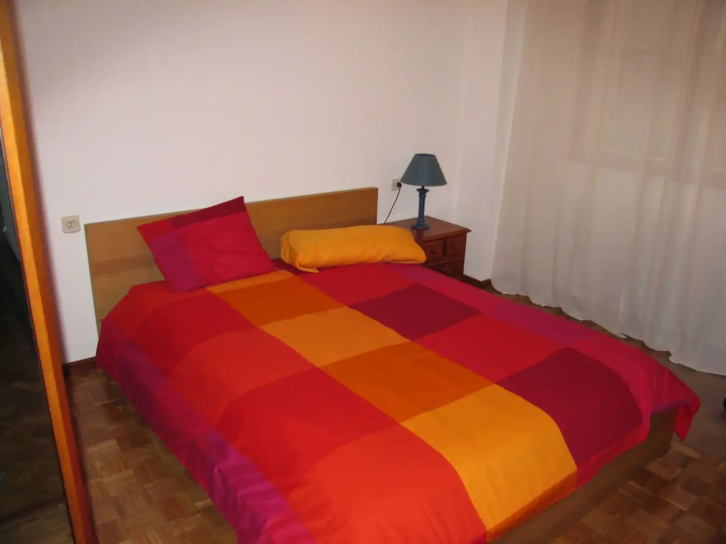 Wohnung zur Miete in Calle del General Elorza, 27, Salesas - Foncalada - Campoamor Schlafzimmer von Wohnung zur Miete in Oviedo