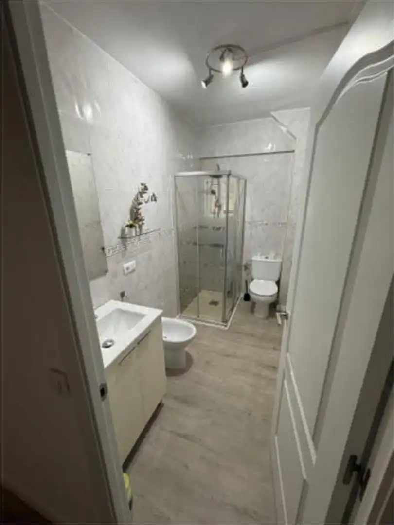 Flat for rent in San Roque - Ronda Norte Bathroom of Flat for rent in Badajoz with Heating, Terrace and Furnished