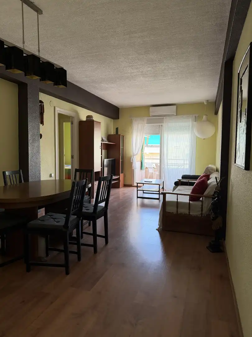 Apartamento de alquiler en Carrer Gandia, 4, Daimús Sala de estar de Apartamento de alquiler en Daimús con Aire acondicionado, Calefacción y Jardín privado