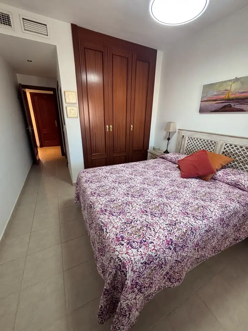 Wohnung zum Verkauf in Calle Gerbera, 2, La Banda - Campo de Fútbol Schlafzimmer von Wohnung zum Verkauf in Chiclana de la Frontera mit Klimaanlage und Balkon