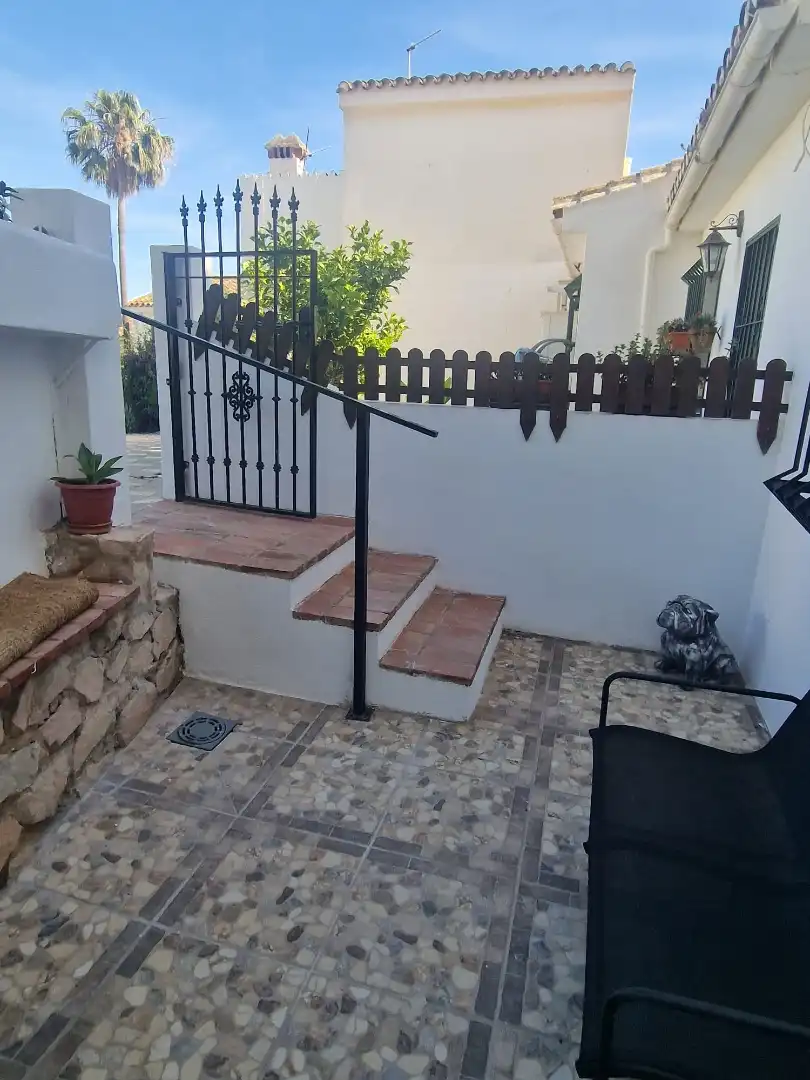 Einfamilien-Reihenhaus zur Miete in Calle Sierra Nevada, 9, Torremuelle Terrasse von Einfamilien-Reihenhaus zur Miete in Benalmádena mit Heizung, Terrasse und Schwimmbad