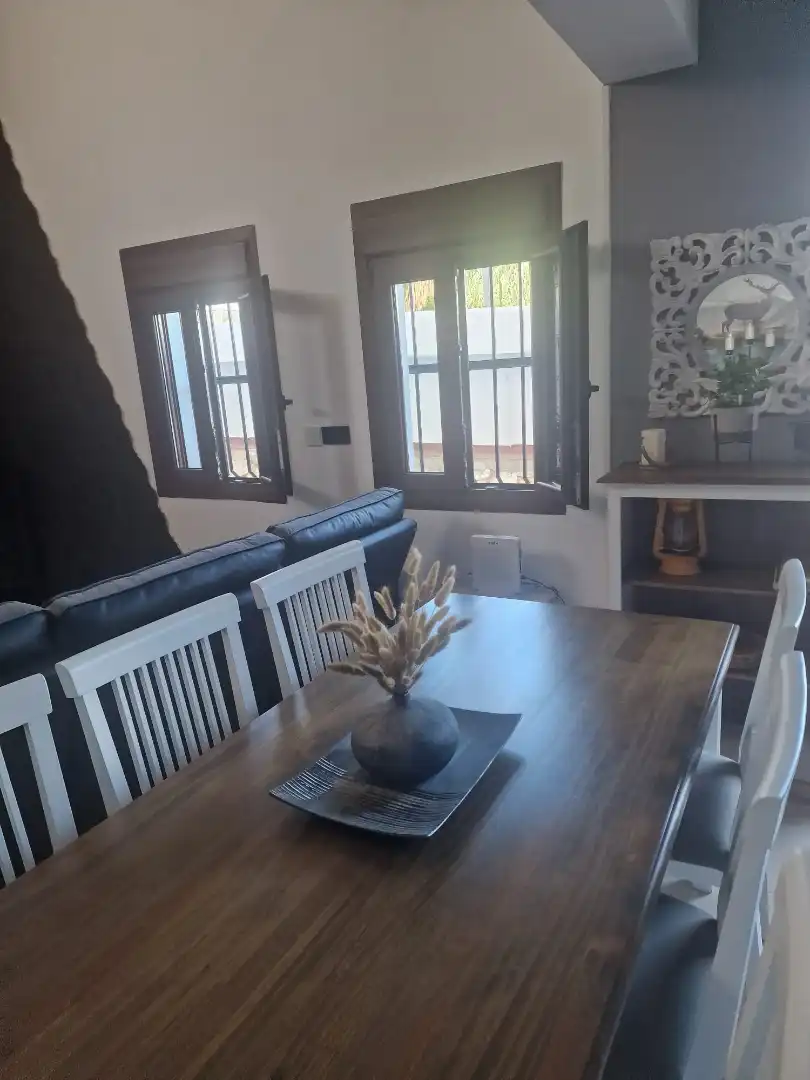 Einfamilien-Reihenhaus zur Miete in Calle Sierra Nevada, 9, Torremuelle Esszimmer von Einfamilien-Reihenhaus zur Miete in Benalmádena mit Heizung, Terrasse und Schwimmbad