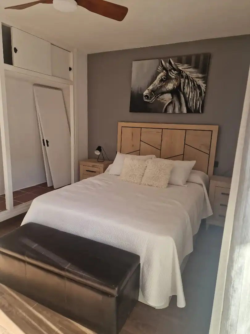 Einfamilien-Reihenhaus zur Miete in Calle Sierra Nevada, 9, Torremuelle Schlafzimmer von Einfamilien-Reihenhaus zur Miete in Benalmádena mit Heizung, Terrasse und Schwimmbad