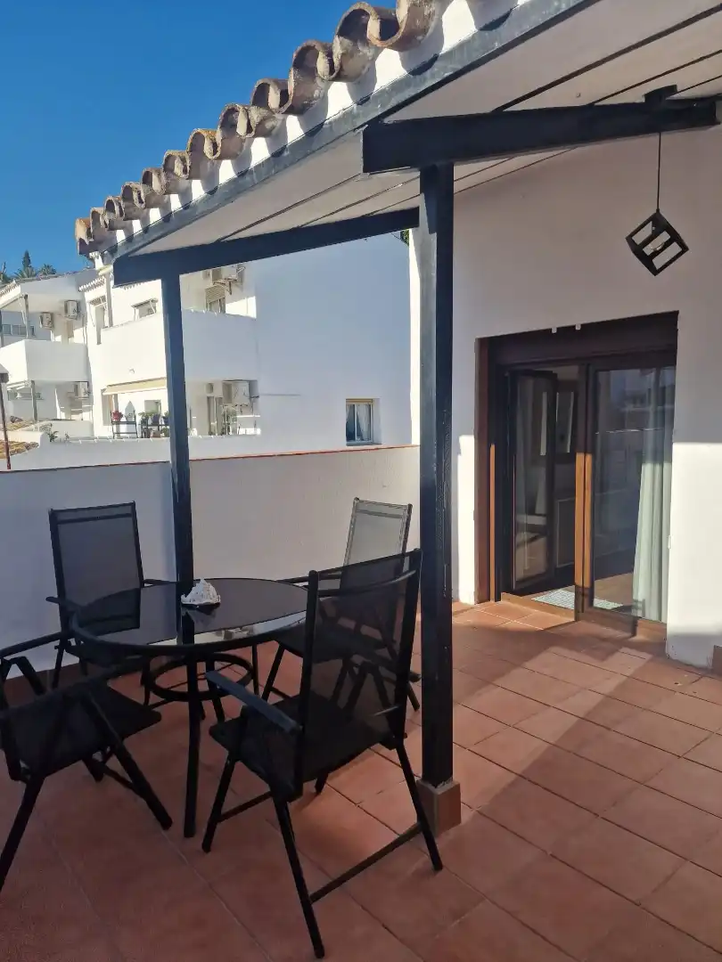 Einfamilien-Reihenhaus zur Miete in Calle Sierra Nevada, 9, Torremuelle Terrasse von Einfamilien-Reihenhaus zur Miete in Benalmádena mit Heizung, Terrasse und Schwimmbad