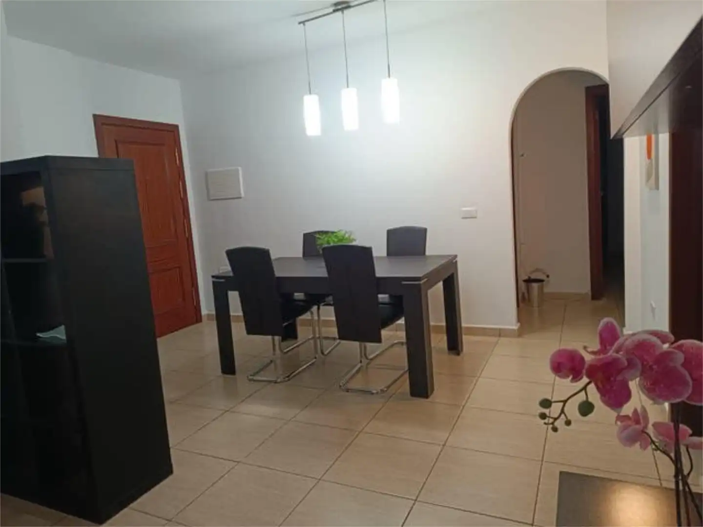 Piso en venta en Los Baldíos - Geneto - Guajara Comedor de Piso en venta en San Cristóbal de la Laguna con Terraza y Amueblado