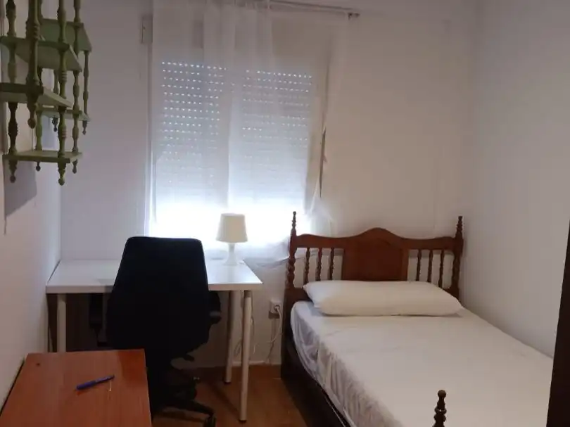 Habitación de Piso de alquiler en Badajoz con Aire acondicionado, Calefacción y Parquet