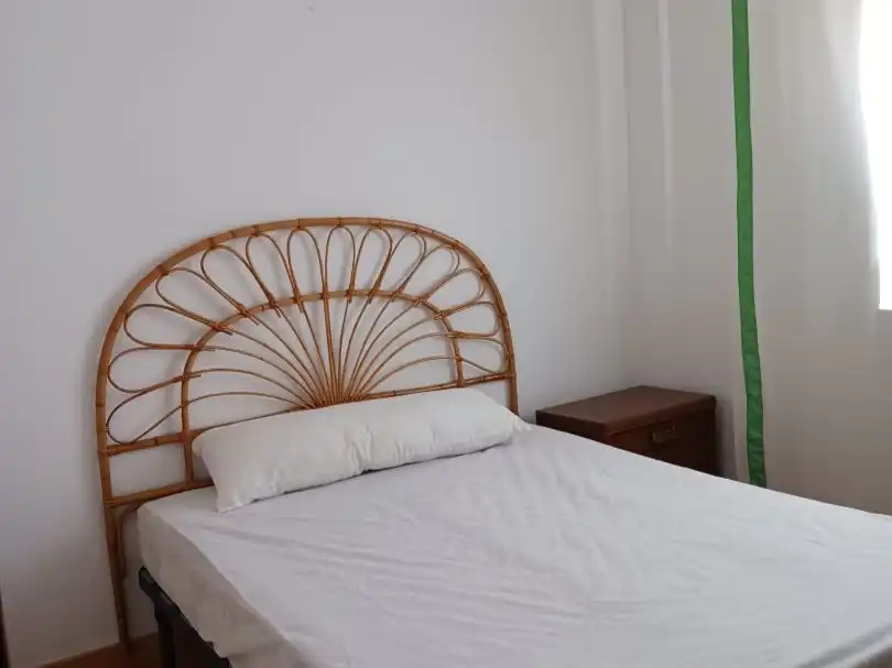 Habitación de Piso de alquiler en Badajoz con Aire acondicionado, Calefacción y Parquet