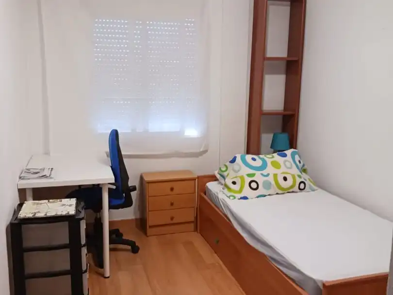 Habitación de Piso de alquiler en Badajoz con Aire acondicionado, Calefacción y Parquet
