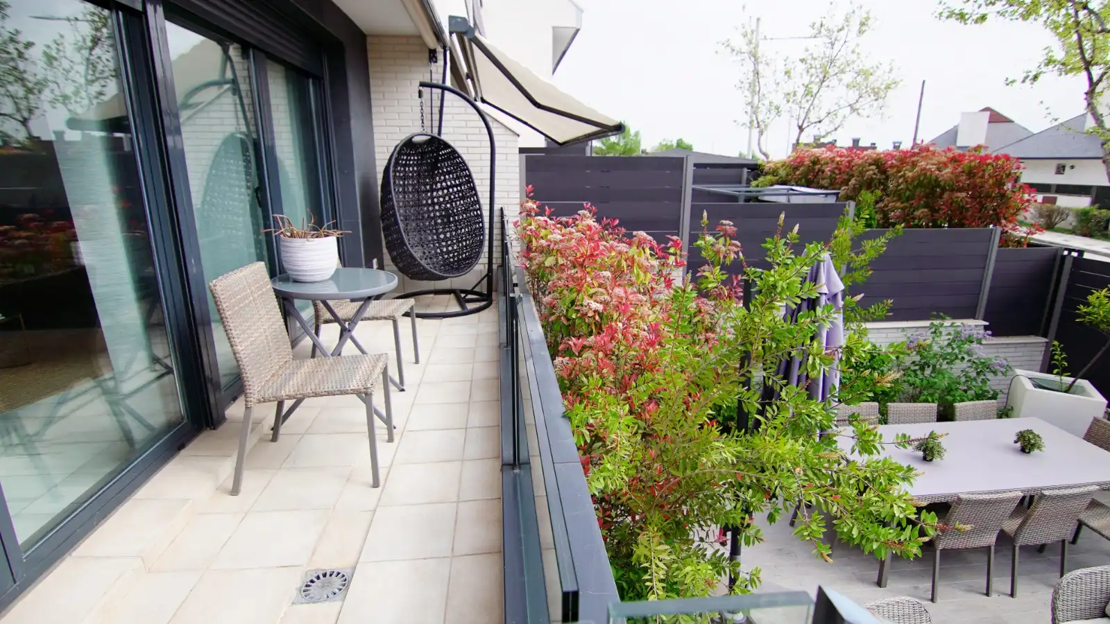 Houses for sale in Calle de la Navallera, 7a3, Centro Comercial - Hospital Terrace of Houses for sale in Torrelodones with Air Conditioner, Terrace and Swimming Pool