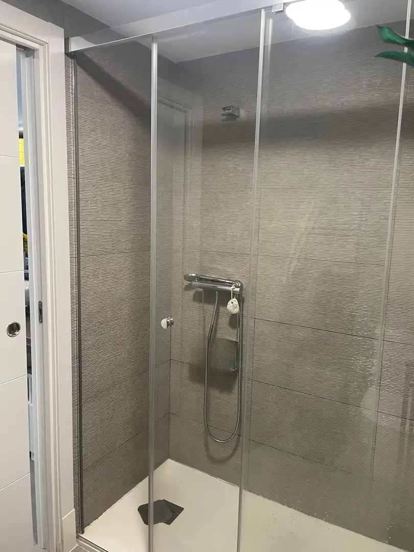 Houses for sale in Calle de la Navallera, 7a3, Centro Comercial - Hospital Bathroom of Houses for sale in Torrelodones with Air Conditioner, Terrace and Swimming Pool