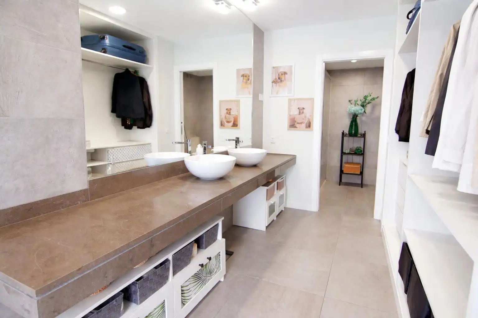 Houses for sale in Calle de la Navallera, 7a3, Centro Comercial - Hospital Bathroom of Houses for sale in Torrelodones with Air Conditioner, Terrace and Swimming Pool