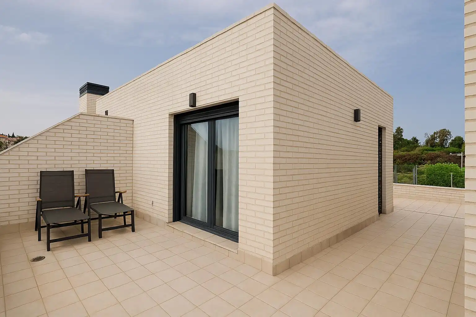 Houses for sale in Calle de la Navallera, 7a3, Centro Comercial - Hospital Terrace of Houses for sale in Torrelodones with Air Conditioner, Terrace and Swimming Pool