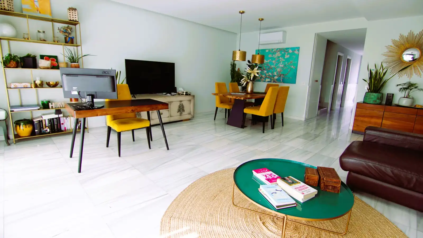 Houses for sale in Calle de la Navallera, 7a3, Centro Comercial - Hospital Living room of Houses for sale in Torrelodones with Air Conditioner, Terrace and Swimming Pool